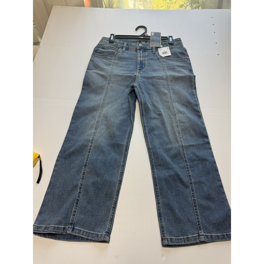 Lee Women’s Capri Jeans Mid Rise Stretch Blue Denim NWT Size 8
